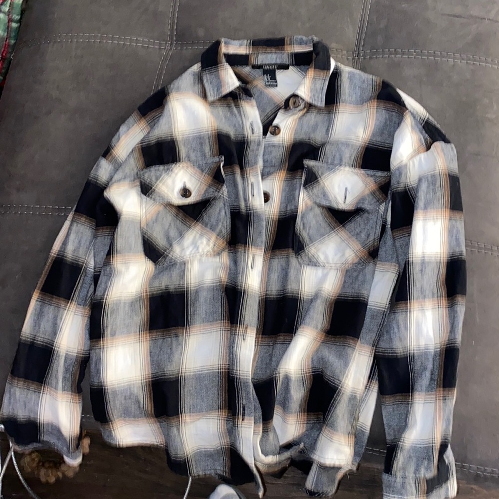 Rue 21 Black/tan/white flannel long sleeve